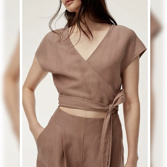 LIKE NEW ARITZIA LINEN JUMPSUIT - Picture 2 of 3